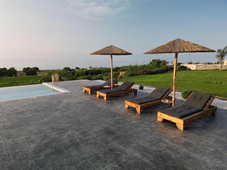 Blue Harmony Villa Dhramia Luaran gambar